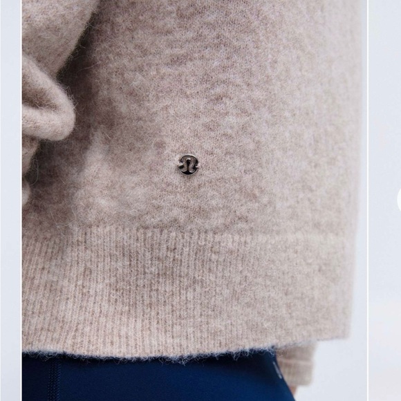 Alpaca Wool-Blend Cropped Sweater - Picture 3 of 3